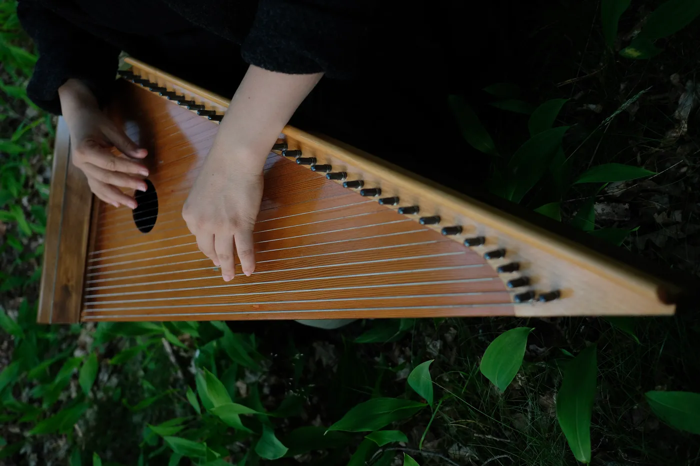 Barbora Xu in performance — photograph 5